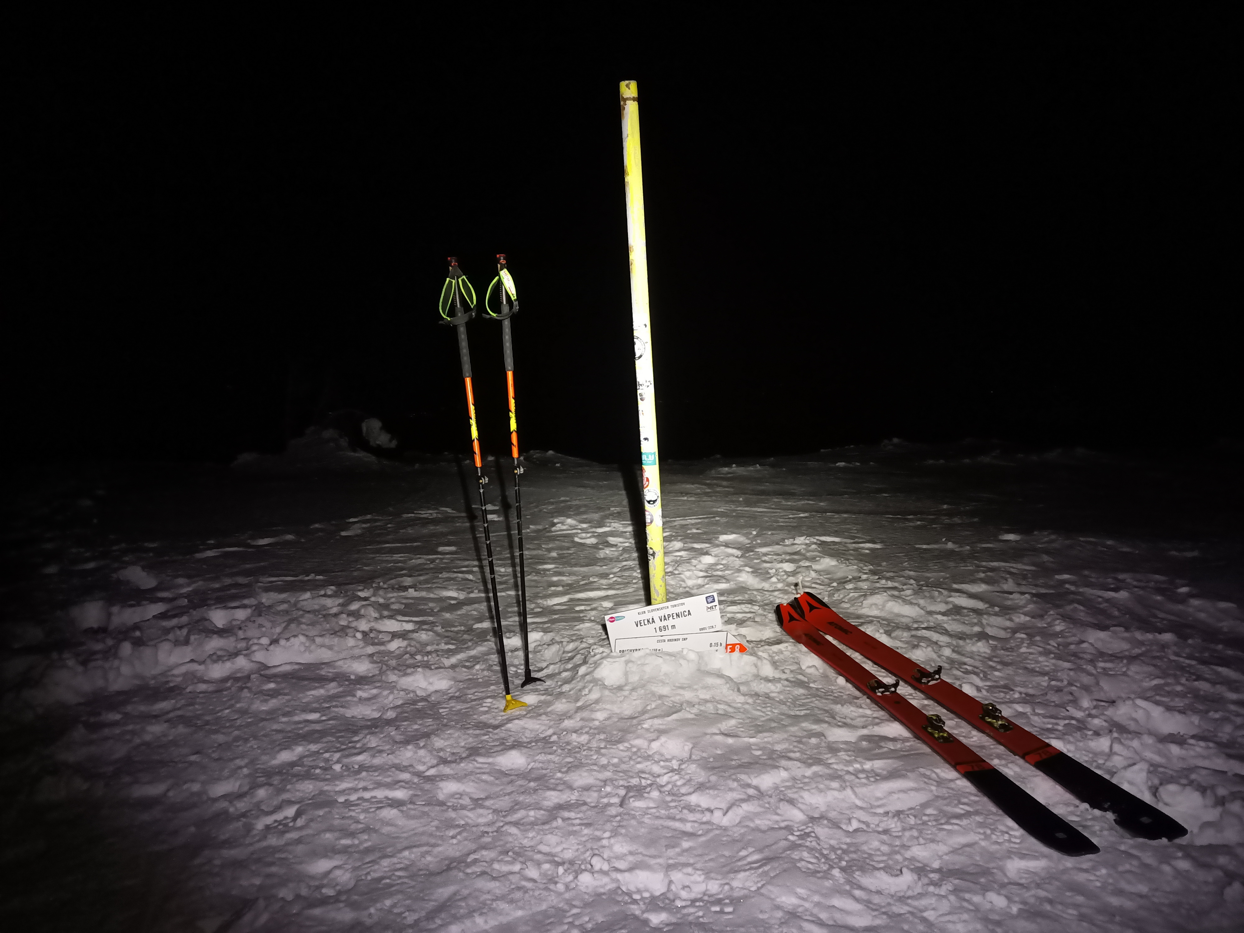 skialp-prechod-hrebenom-nizkych-tatier-ako-oslava-zivota-–-solo-nonstop-14-3-2022-